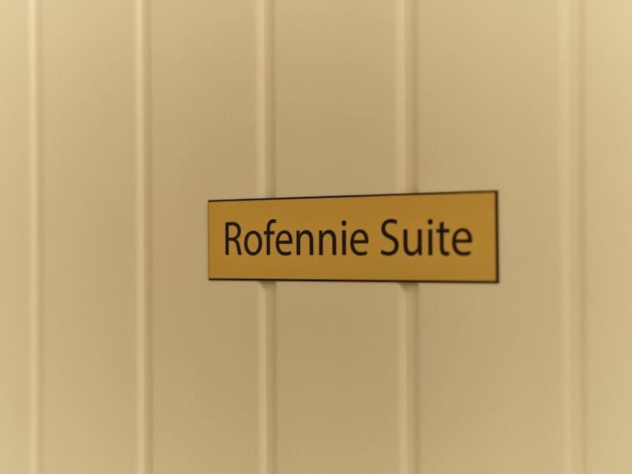 Rofennie Suite -Luxury Ensuite Room! Maidstone Kültér fotó